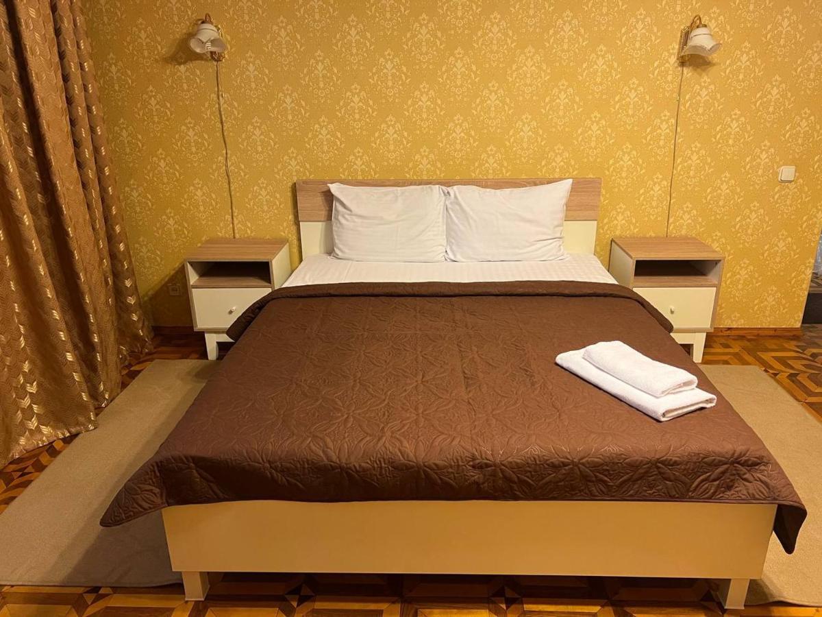 Dvoryanskiy Hotel Dnipro Exterior photo