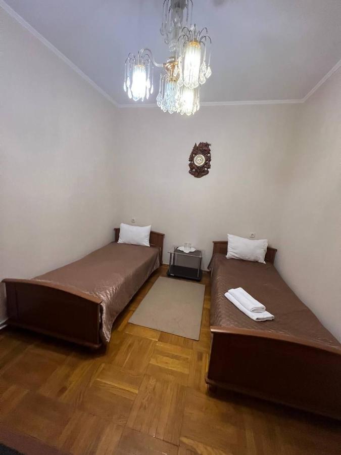 Dvoryanskiy Hotel Dnipro Exterior photo