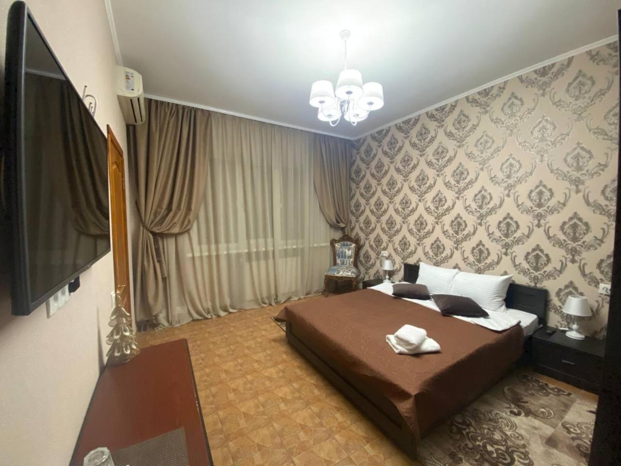 Dvoryanskiy Hotel Dnipro Exterior photo